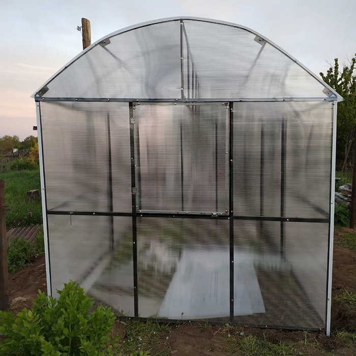 Реконструкция теплиц и замена старого сотового поликарбоната - Биония